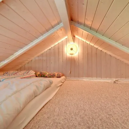 2 Bedroom Amazing In Hébergement de vacances