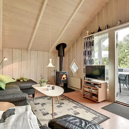 Hébergement de vacances 2 Bedroom Amazing In