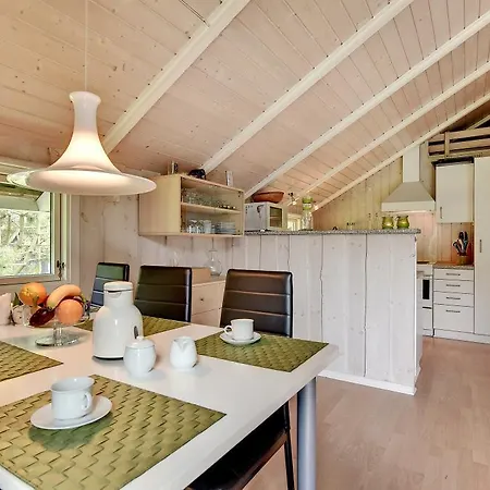 2 Bedroom Amazing In Hébergement de vacances Oksbøl