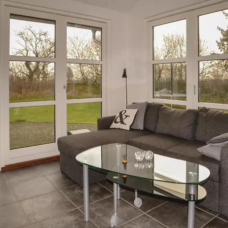 2 Bedroom Amazing In Hébergement de vacances Oksbøl